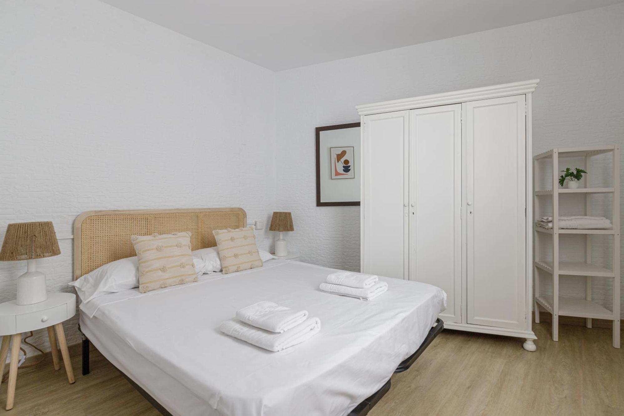 Caterina Pedregalejo Apartment Malaga Bagian luar foto